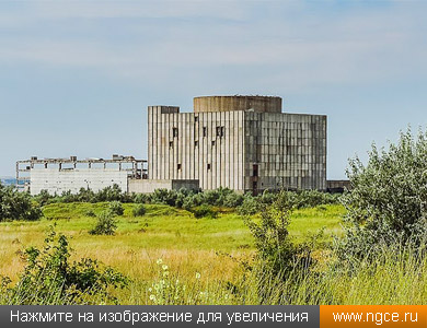 Один из корпусов демонтируемой Крымской АЭС, который оставался стоять на момент аэросъёмки куч щебня с БПЛА