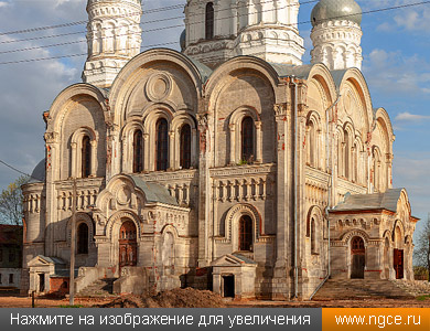 Фотография Успенского собора в селе Сергеево Шуйского района Ивановской области перед обмерными работами