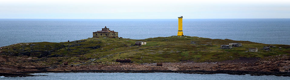Выполнение геодезической привязки навигационного дифференциального маяка на острове Олений в Карском море